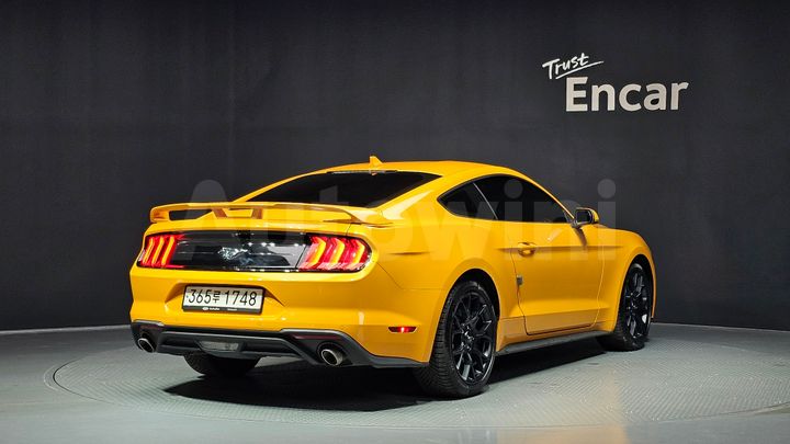 Ford Mustang 2022 — 2