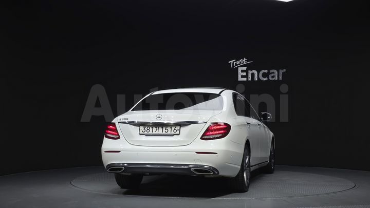 Mercedes Benz E Class 2019 — 4