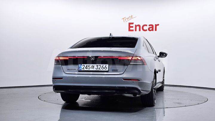 Honda Accord 2024 — 4