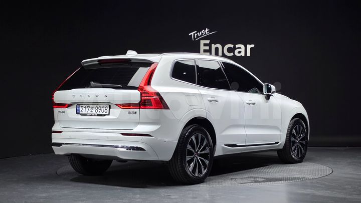 Volvo XC60 2024 — 2