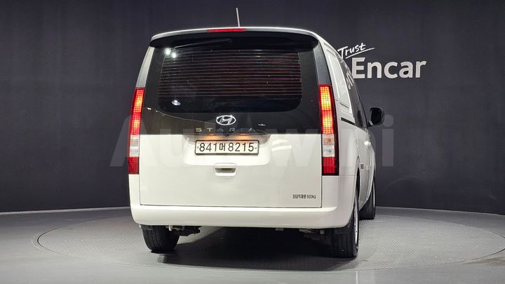 Hyundai Staria 2022 — 4