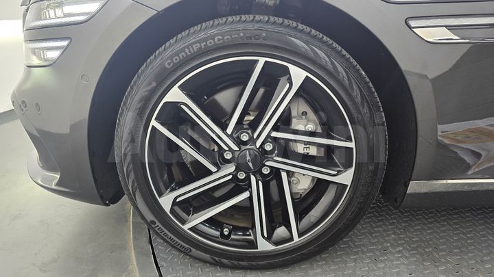 Genesis G80 2025 — 5