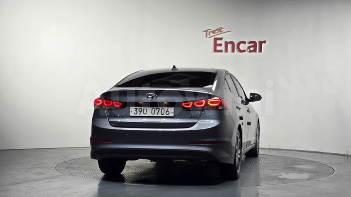 Hyundai Avante 2016 — 4