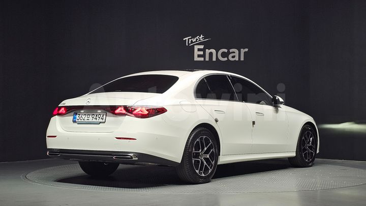 Mercedes-Benz E Class 2026 — 2