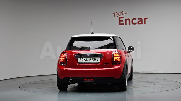 Mini Cooper 2021 — 4
