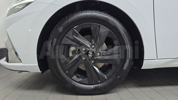 Hyundai Avante 2023 — 5