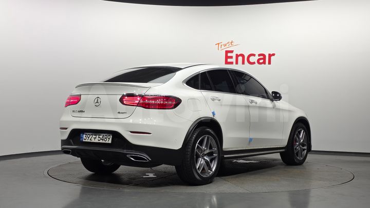 Mercedes-Benz GLC Class 2018 — 2