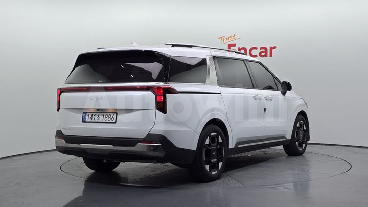 Kia Carnival 2025 — 2
