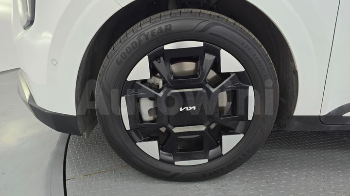 Kia Carnival 2025 — 5