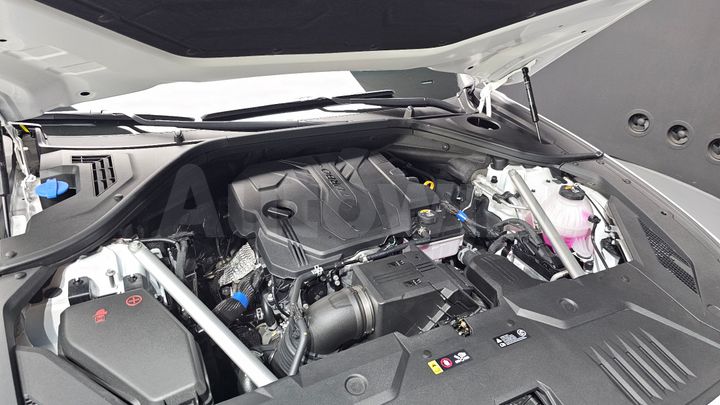 Genesis GV70 2025 — 5