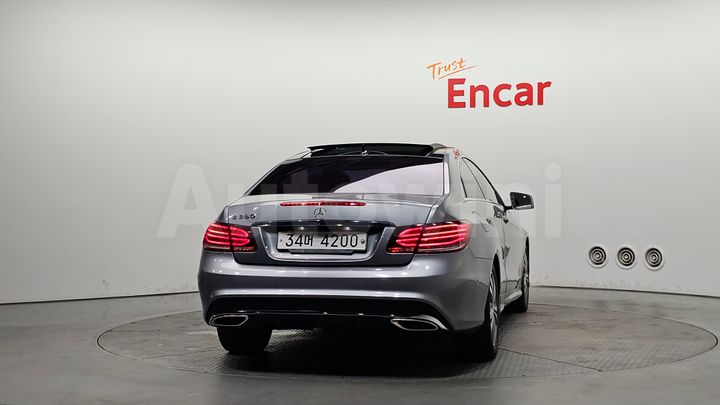 Mercedes-Benz E Class 2014 — 4