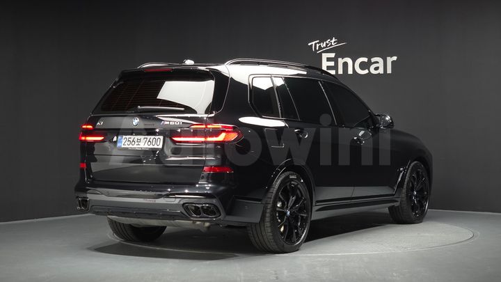 BMW X7 2025 — 2