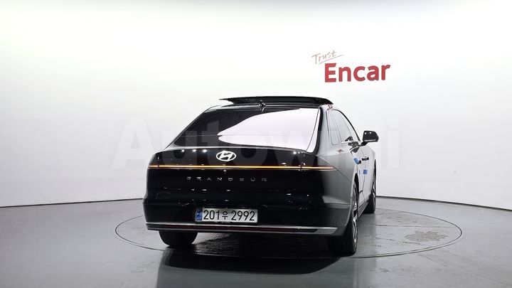 Hyundai Grandeur 2023 — 4