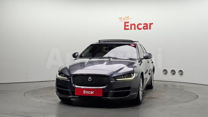 Jaguar XE 2016 — 3