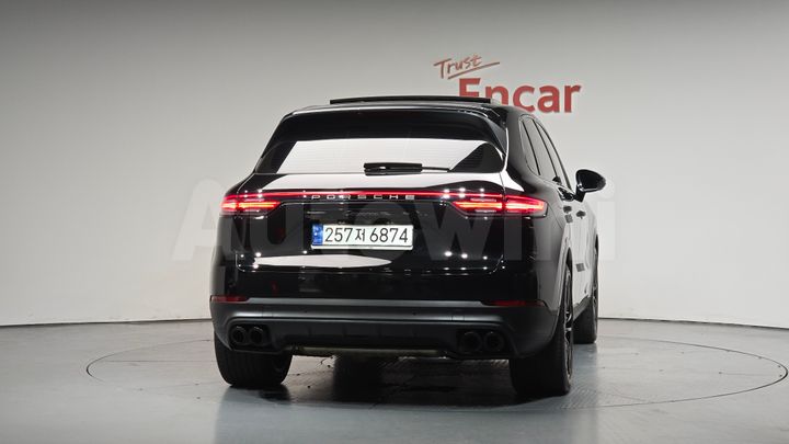 Porsche Cayenne 2023 — 4