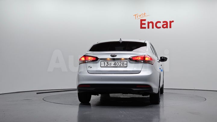Kia K3 2018 — 3