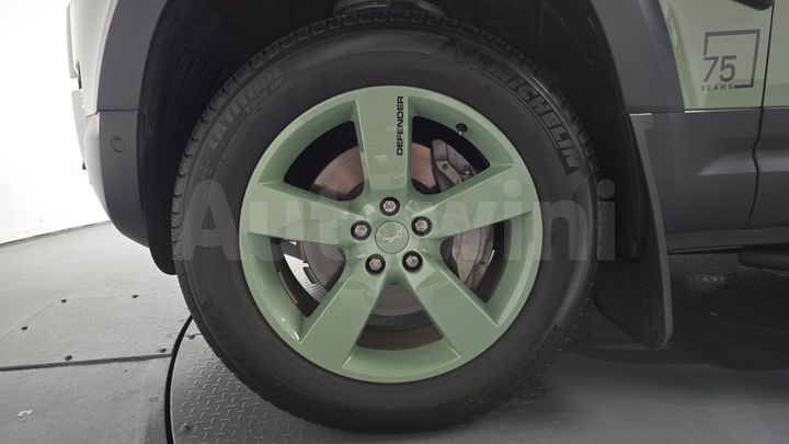 Land Rover Defender 2023 — 4