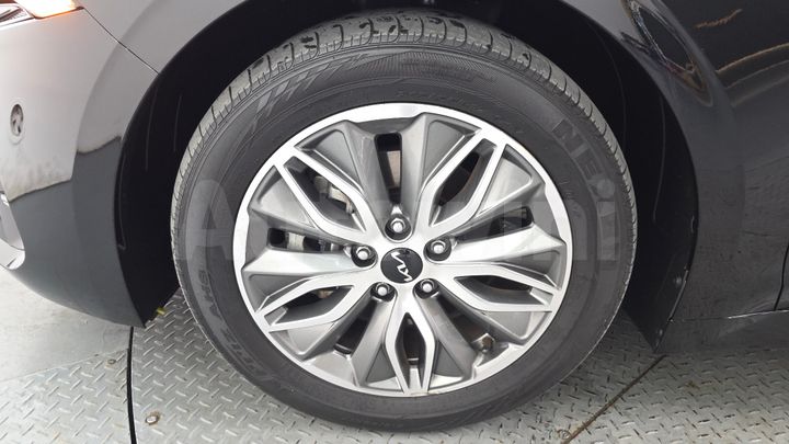 Kia K5 2022 — 5