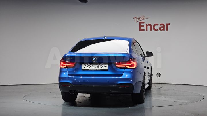 BMW 3 Series 2020 — 3