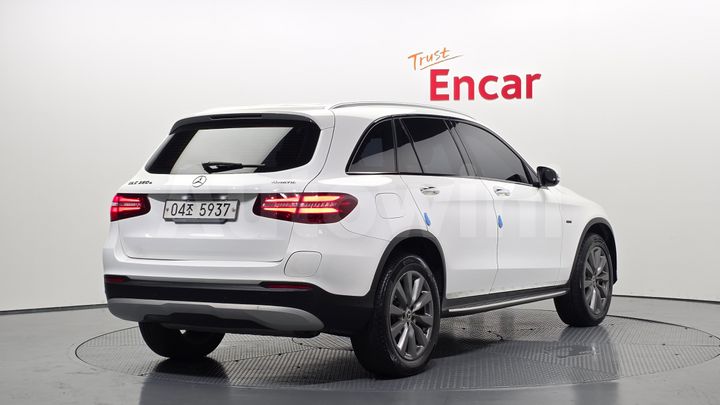 Mercedes-Benz GLC Class 2019 — 2