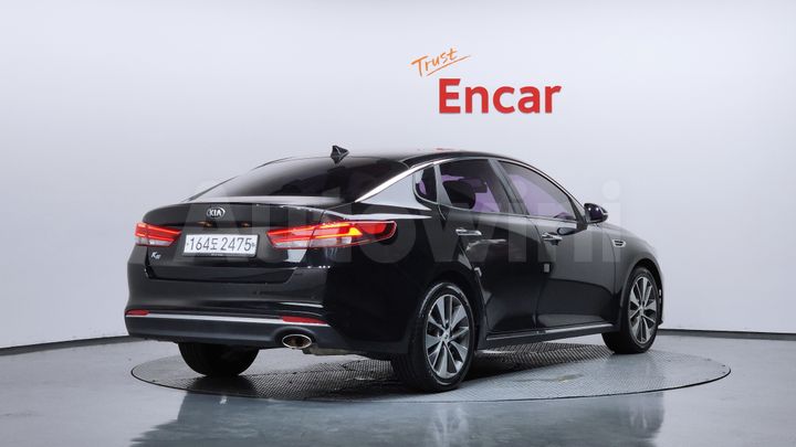 Kia K5 2016 — 2