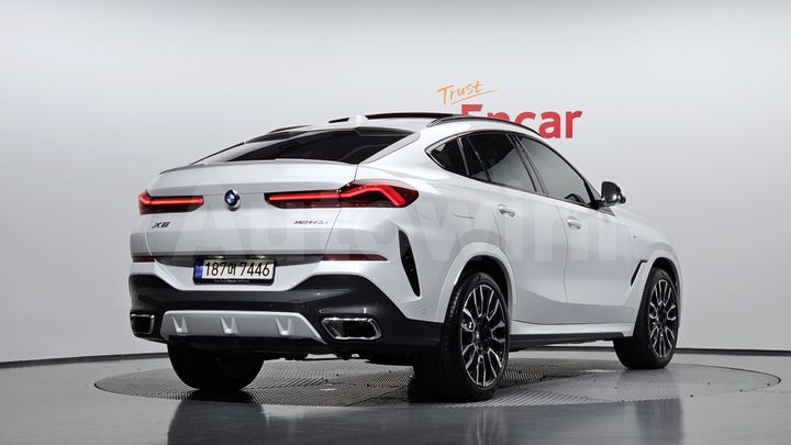 BMW X6 2025 — 2