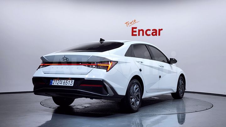 Hyundai Avante 2024 — 2