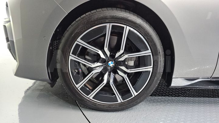 BMW 7 Series 2025 — 5