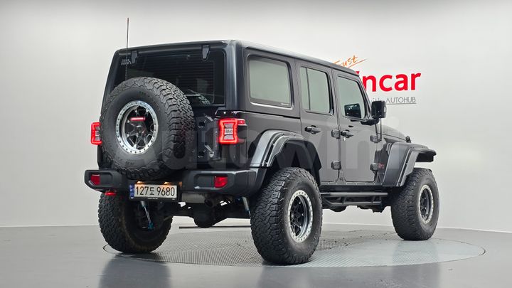 Jeep Wrangler 2023 — 2
