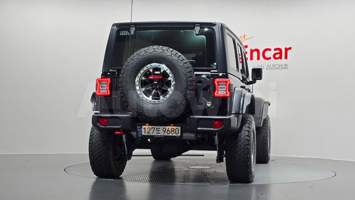 Jeep Wrangler 2023 — 4