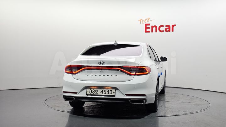 Hyundai Grandeur 2017 — 4