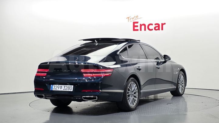 Genesis G80 2023 — 2