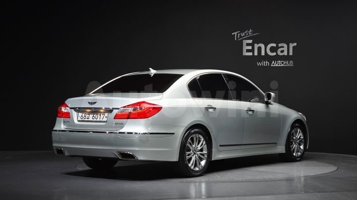 Hyundai Genesis 2012 — 2