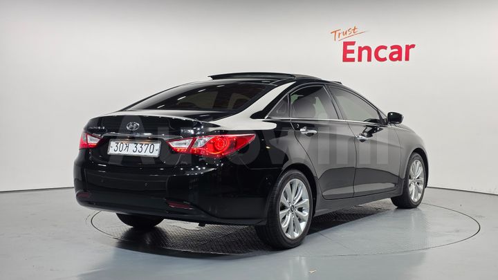 Hyundai Sonata 2010 — 2