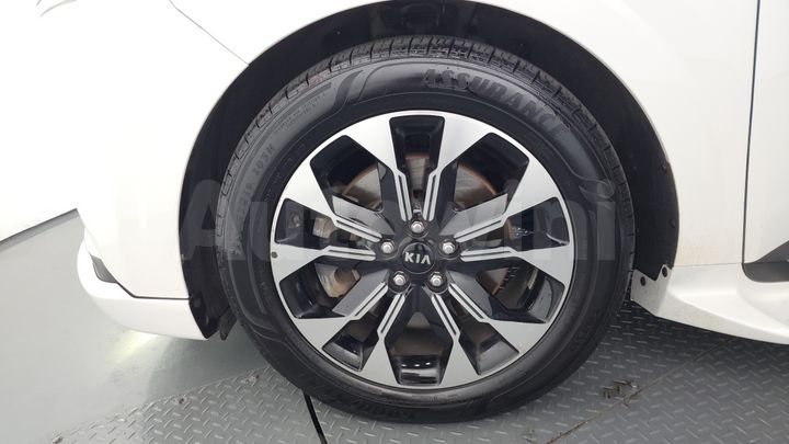 Kia Carnival 2021 — 5