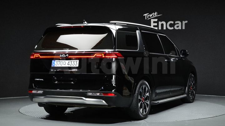 Kia Carnival 2023 — 2