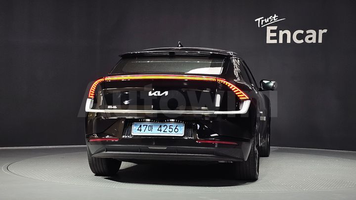 Kia EV6 2023 — 4