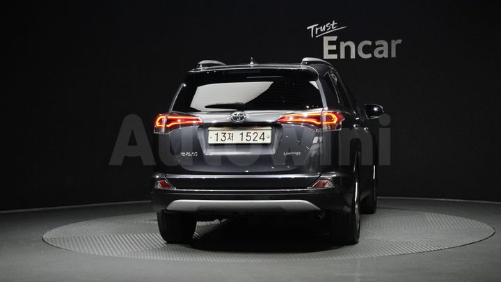 Toyota RAV4 2018 — 4