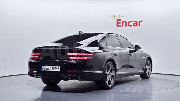 Genesis G80 2023 — 2