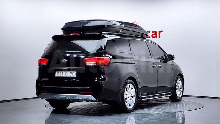 Kia Carnival 2017 — 2