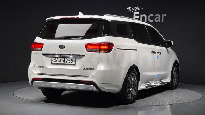 Kia Carnival 2018 — 2