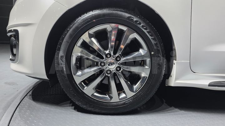 Kia Carnival 2018 — 5
