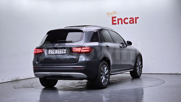 Mercedes-Benz GLC Class 2019 — 2