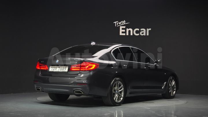 BMW 5 Series 2018 — 2