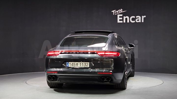 Porsche Panamera 2018 — 4