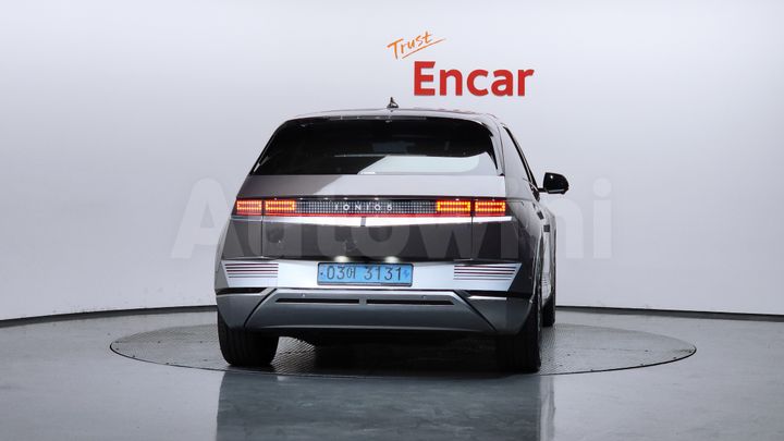 Hyundai Ioniq5 2022 — 5