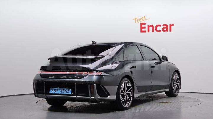 Hyundai Ioniq 2023 — 2