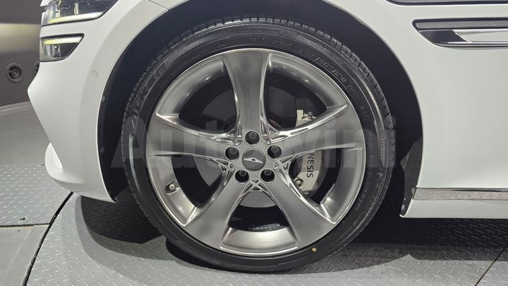 Genesis G80 2022 — 5
