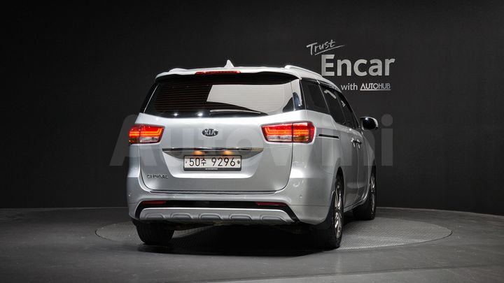 Kia Carnival 2015 — 4