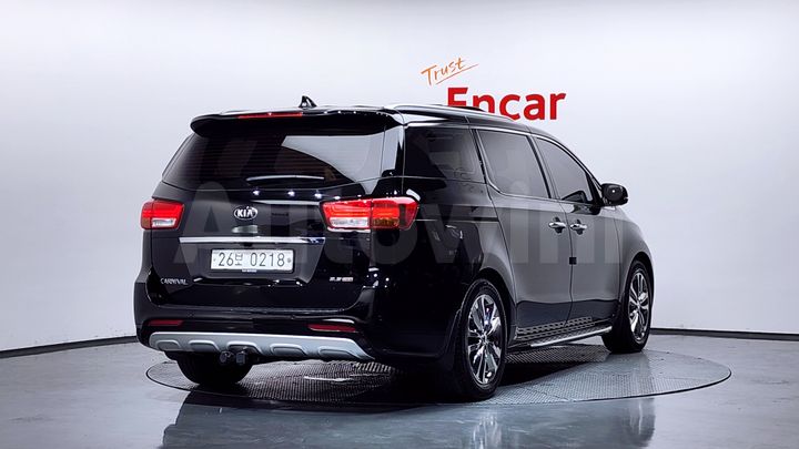 Kia Carnival 2017 — 2